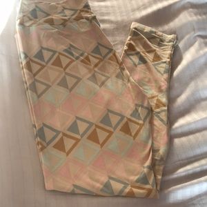 Leggings 92% poly 8% spandex never worn